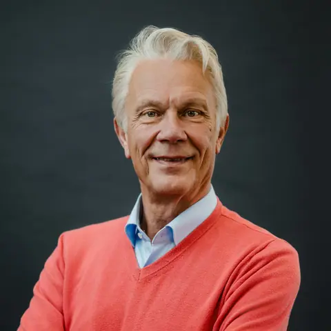 Dr. Wolfgang Steven